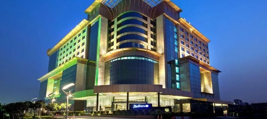 Radisson Blu Towers Hotel Escorts Banner